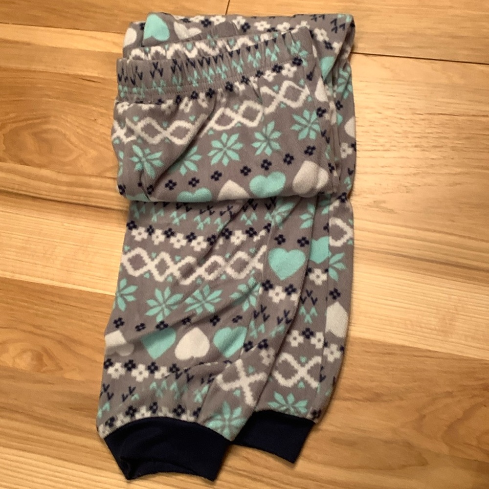 SMOKE FREE HOUSEHOLD. Girls pj pants.